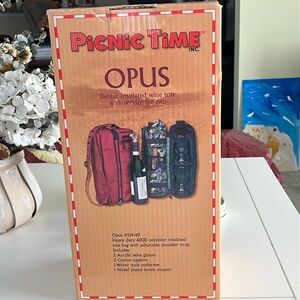 Opus Picnic Time deluxe insulated wine tote with service for two. Never used.